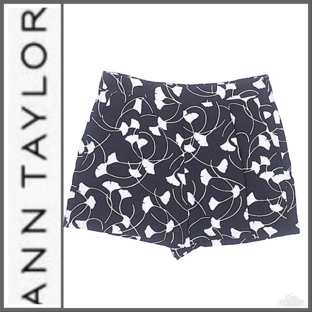 Ann Taylor Black and White Side Zip Shorts Size 8